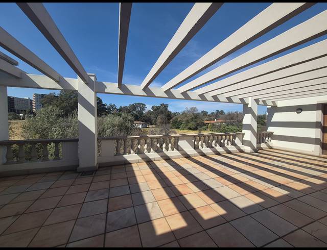 1,314M² OFFICE TO LET IN SANDTON CENTRAL
